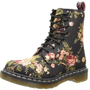 Dr Martens Victorian lace up boot